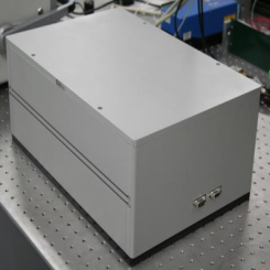 光学参量皮秒放大器
